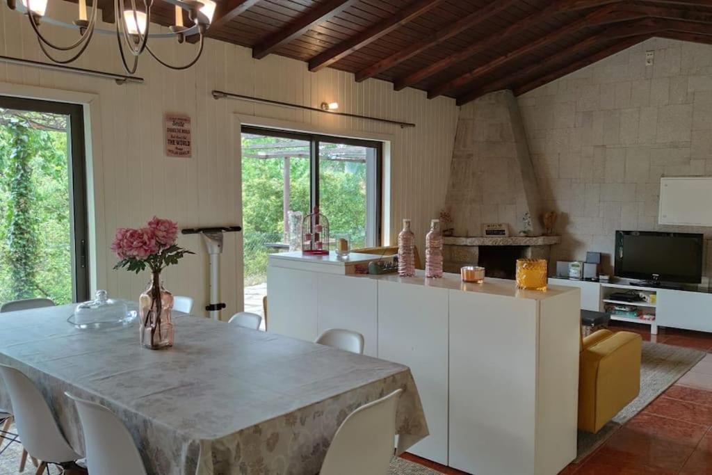 Pool House Au Coeur Du Geres A Rio Caldo Villa ภายนอก รูปภาพ